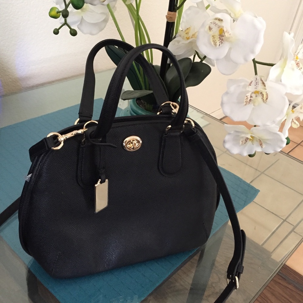 black coach bag